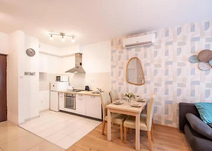 Very - Cozy - Ac Апартаменты